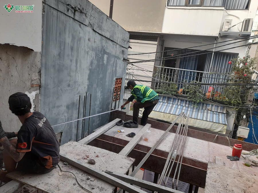 Cải tạo nâng tầng nhà 4 tầng sân thượng 4x18m phường Tân Hòa