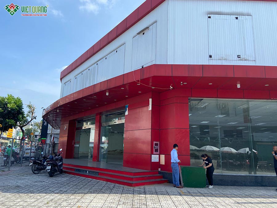 [ Đang thi công] Sửa chữa trọn gói showroom xe 2000m2 cho công ty TNHH IMOTOBIKE WORLD tại TP.HCM 