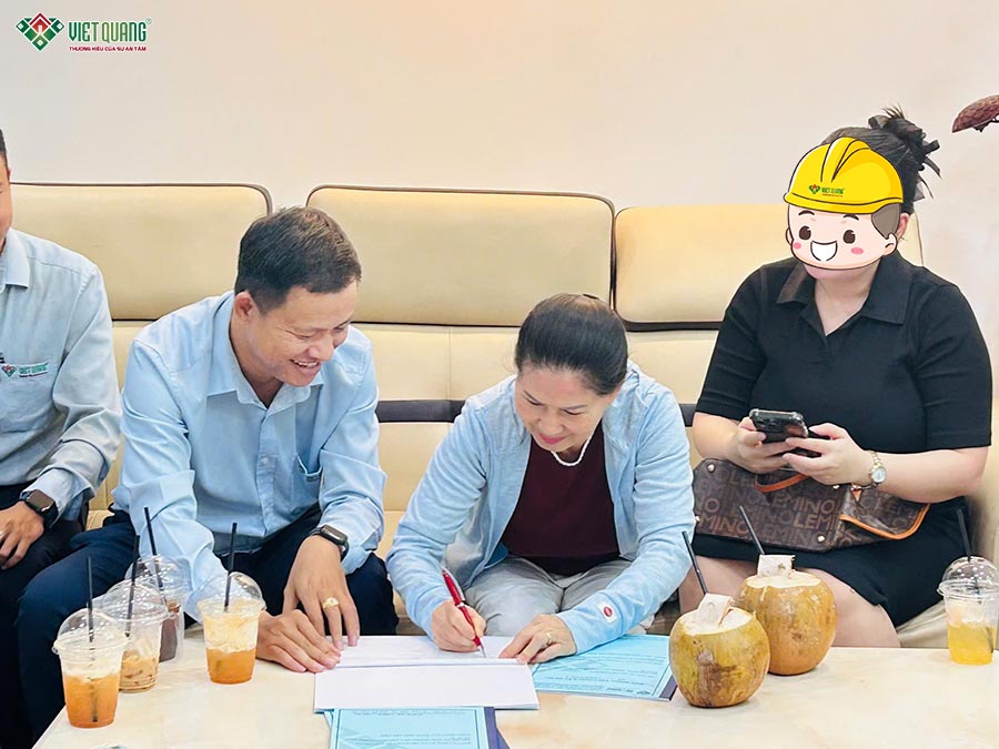 Ký hợp đồng xây nhà trọn gói cùng cô Hảo phường Tân Bình