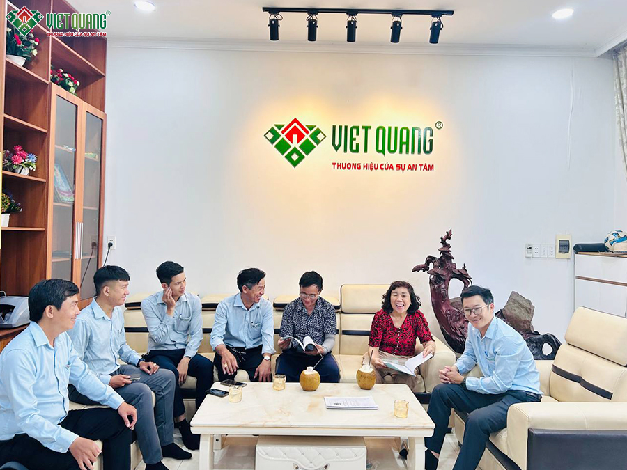 Ký hợp đồng xây nhà 3 tầng cô Bình Phường Hòa Bình