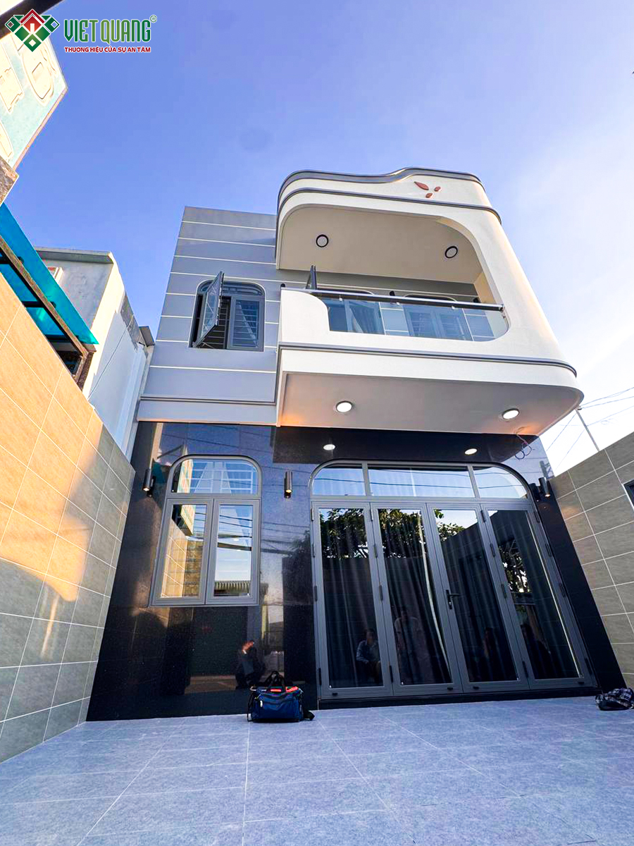 Thi công trọn gói nhà 1 trệt 1 lầu 6x22m cho gia đình anh Dũng tại Hóc Môn TP.HCM 