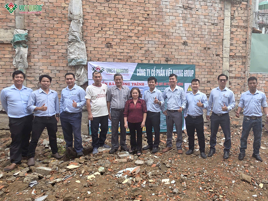 Cúng khởi công xây dựng nhà phố