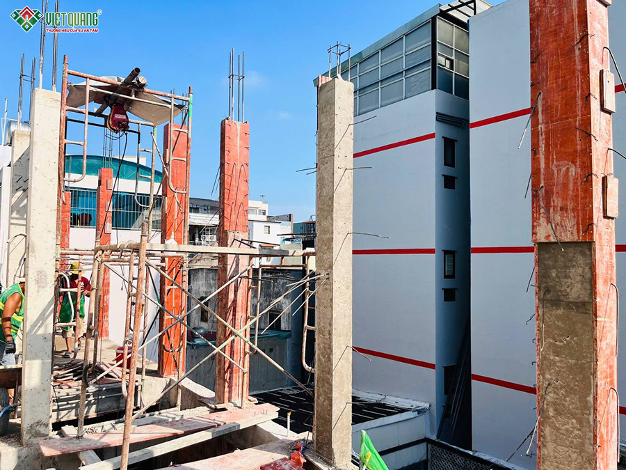 Thi công xây dựng nhà 1 trệt 3 lầu tum sân thượng 5x15m