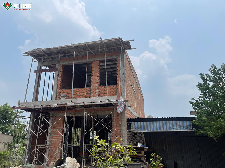 Thi công xây dựng nhà 1 trệt 1 lửng 7x28m