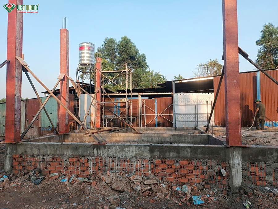 Thi công xây dựng nhà 1 trệt 1 lửng 7x28m