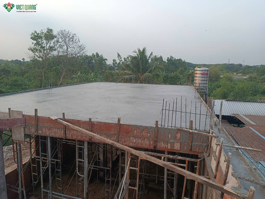 Thi công xây dựng nhà 1 trệt 1 lửng 7x28m