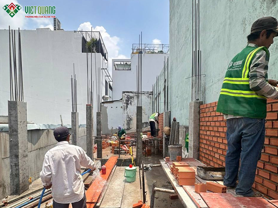 Xây dựng căn hộ dịch vụ 7 tầng 5x22m có hầm