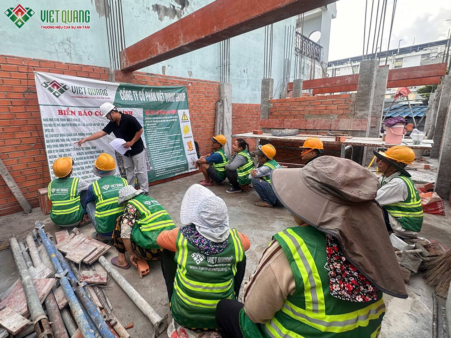 Xây dựng căn hộ dịch vụ 7 tầng 5x22m có hầm