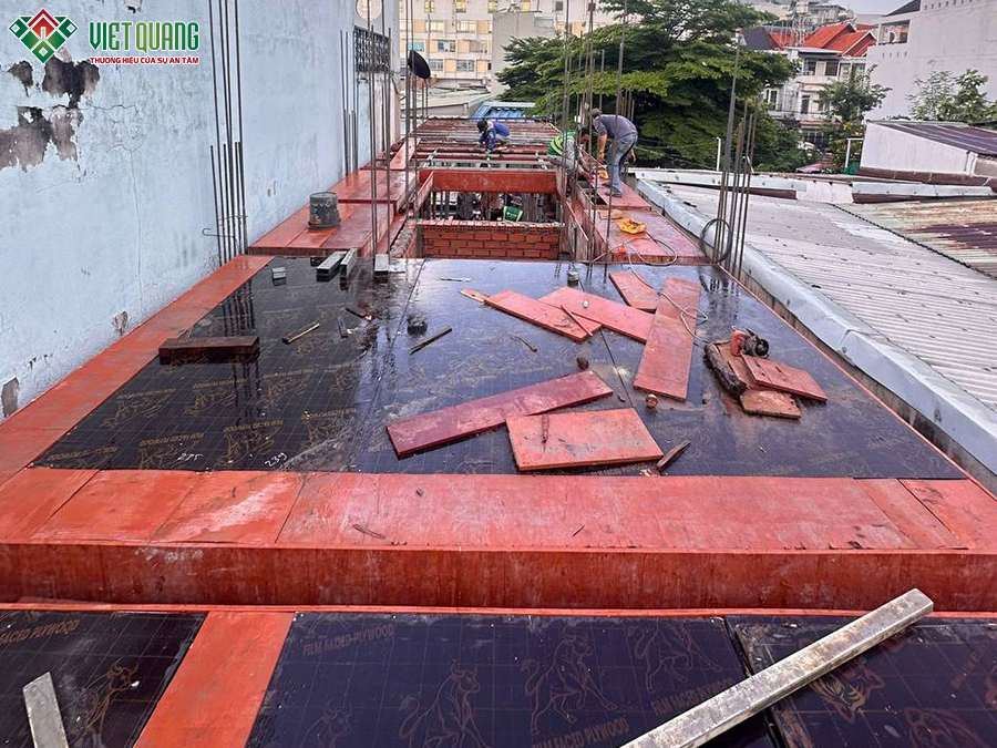 Xây dựng căn hộ dịch vụ 7 tầng 5x22m có hầm