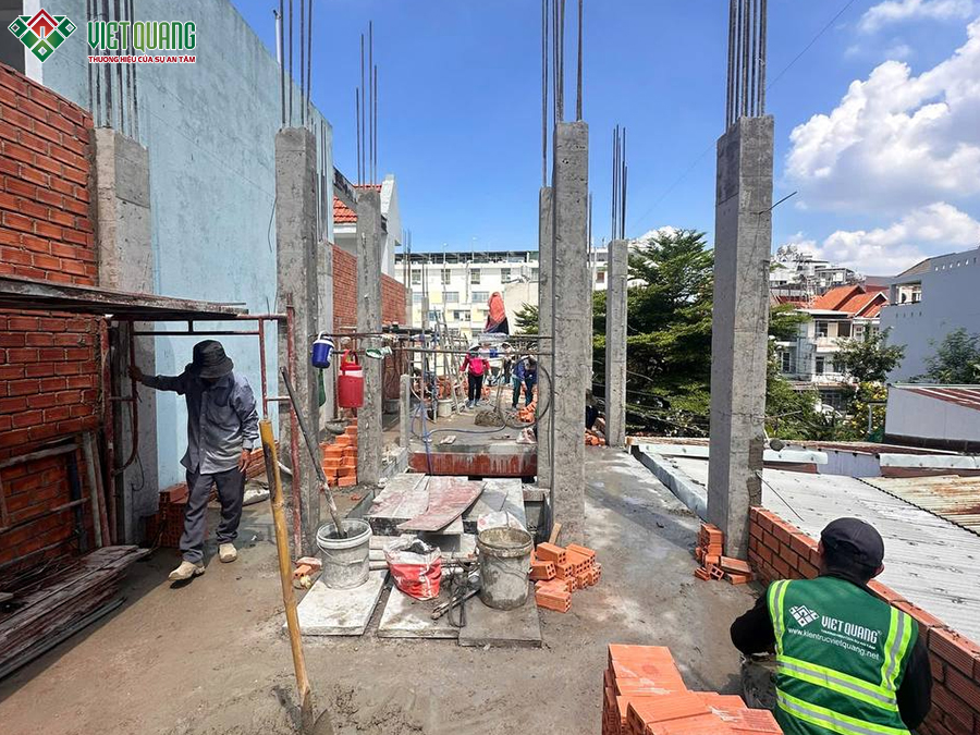 Xây dựng căn hộ dịch vụ 7 tầng 5x22m có hầm