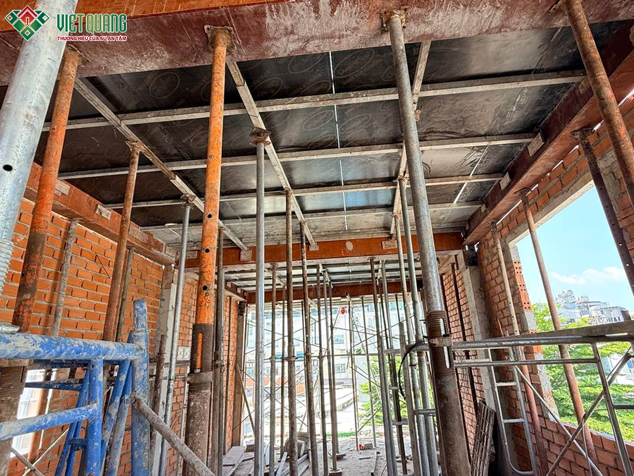 Xây dựng căn hộ dịch vụ 7 tầng 5x22m có hầm
