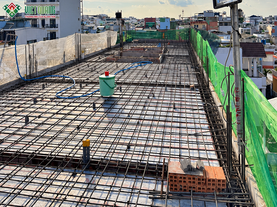 Xây dựng căn hộ dịch vụ 7 tầng 5x22m có hầm