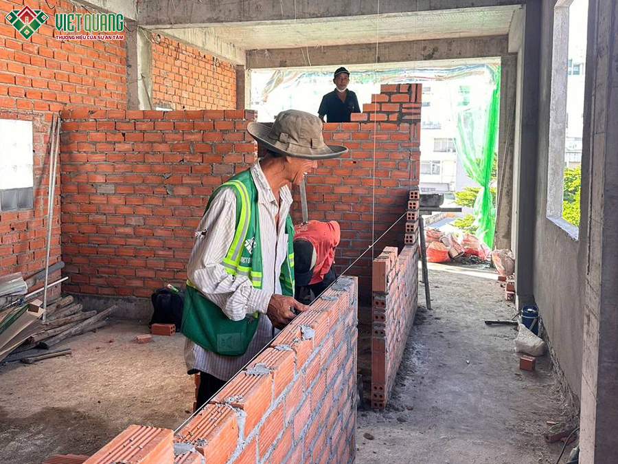 Xây dựng căn hộ dịch vụ 7 tầng 5x22m có hầm