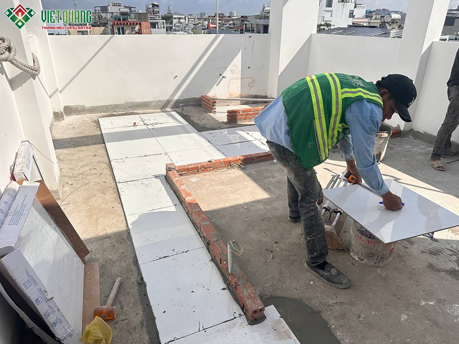 Xây dựng căn hộ dịch vụ 7 tầng 5x22m có hầm