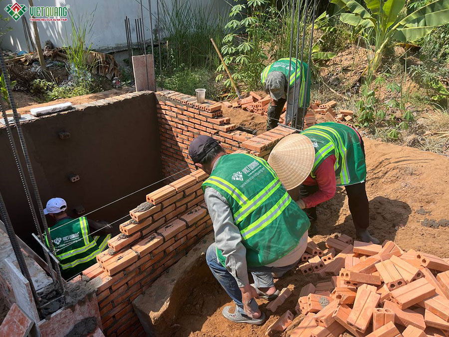 thi công xây tường bao hầm tự hoại
