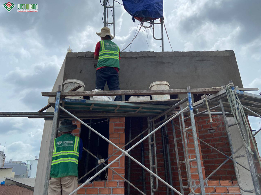 Thi công xây thô khung nhà 2 tầng 4.6x9.5m chị Huệ phường Bình Trị Đông
