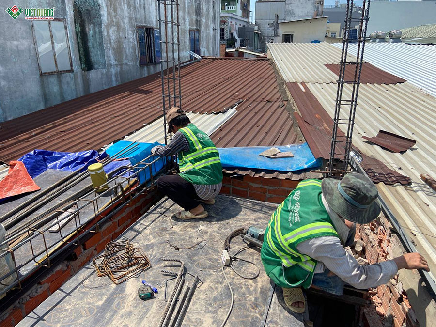 Thi công xây thô khung nhà 2 tầng 4.6x9.5m chị Huệ phường Bình Trị Đông