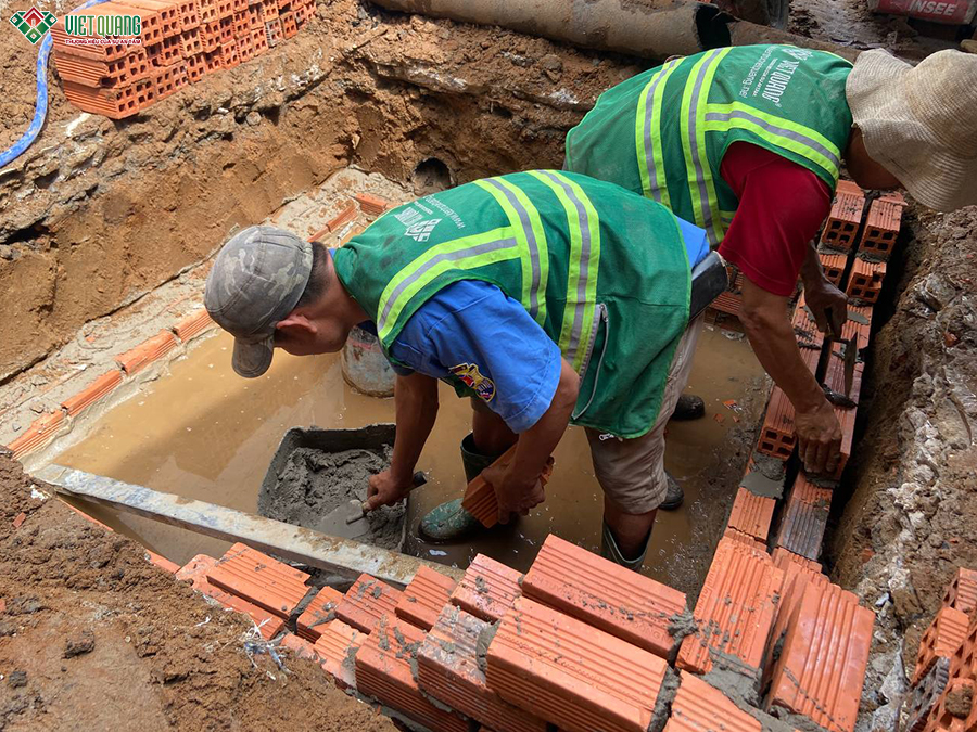 Thi công xây thô khung nhà 2 tầng 4.6x9.5m chị Huệ phường Bình Trị Đông