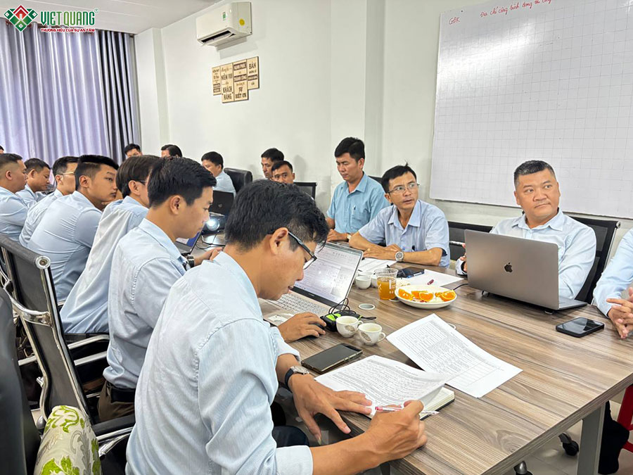 Họp đình kỳ tháng 6