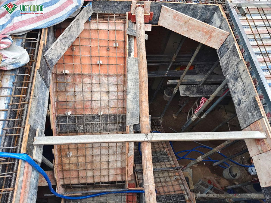 Thi công xây dựng nhà 1 trệt 2 lầu tum sân thượn 4x9m