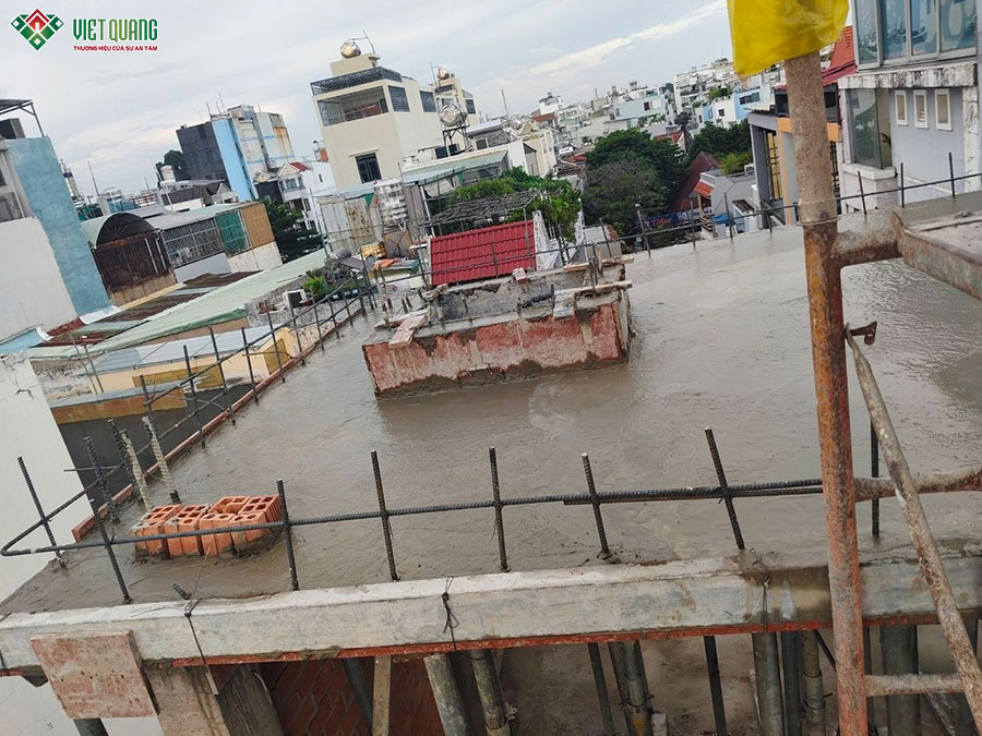 Thi công xây dựng nhà 1 trệt 2 lầu tum sân thượn 4x9m