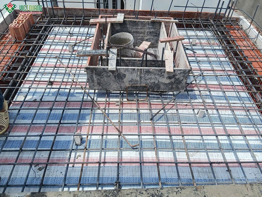 Thi công xây dựng nhà 1 trệt 2 lầu tum sân thượn 4x9m