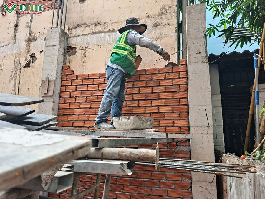 Thi công xây dựng nhà 1 trệt 2 lầu tum sân thượn 4x9m