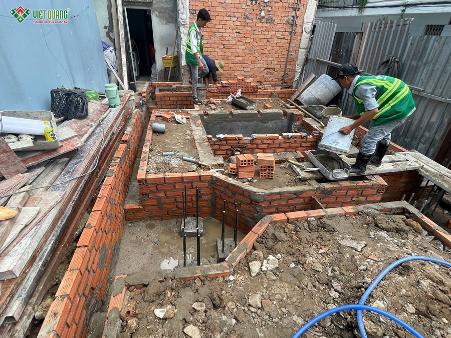 Thi công móng nhà 4 tầng tum sân thượng 4x13m