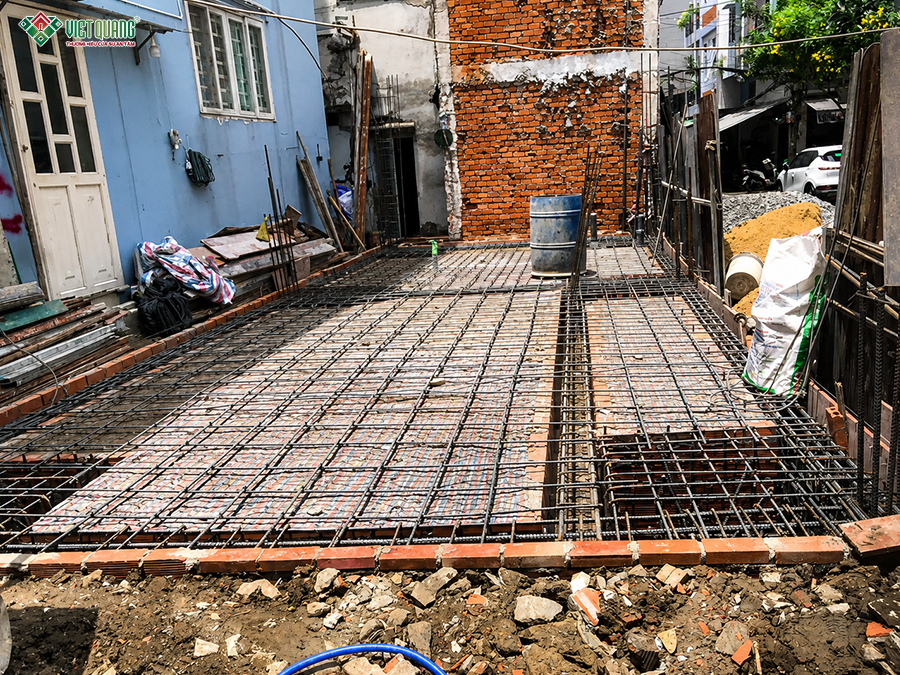 Thi công móng nhà 4 tầng tum sân thượng 4x13m