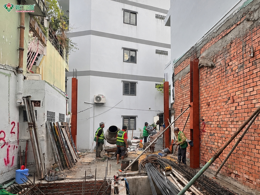 Thi công nhà 3 tầng sân thượng 5x11m