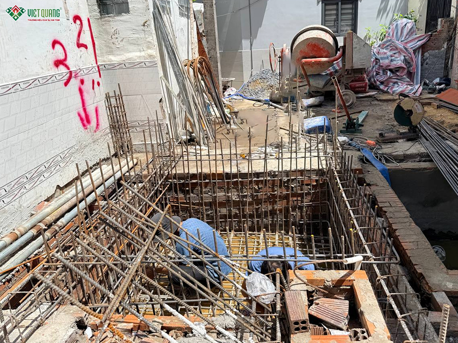Thi công nhà 3 tầng sân thượng 5x11m