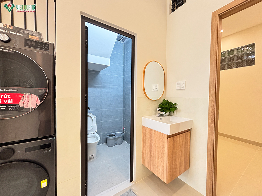 Bàn giao nhà phố 3 tầng tum sân thượng 3x8m