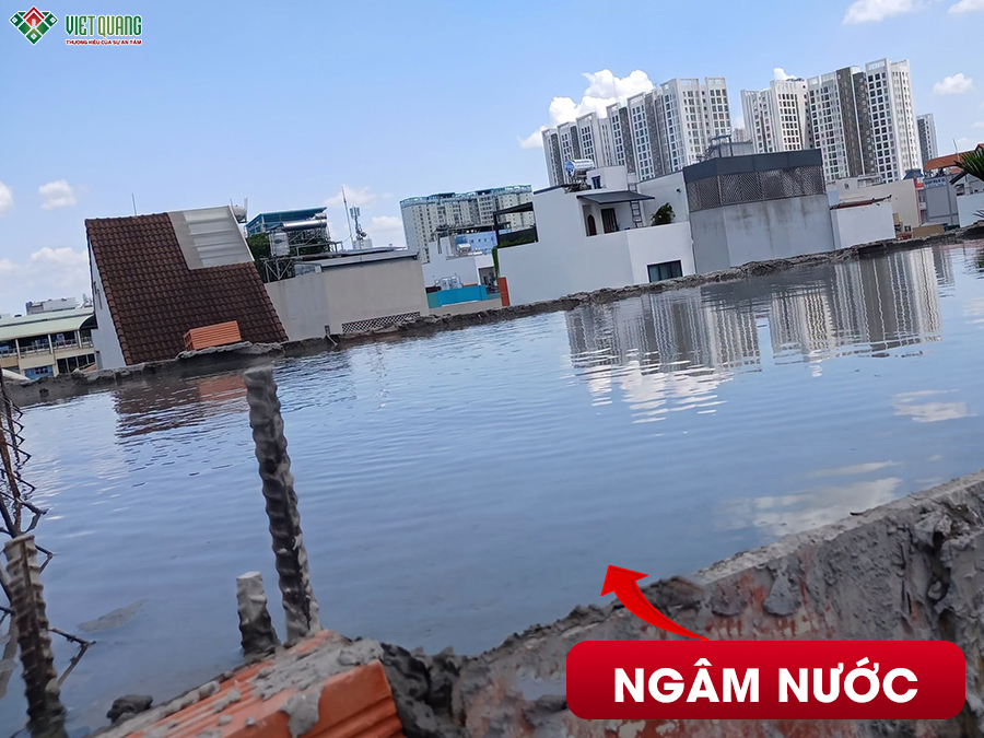 Ngâm nước bảo dưỡng bê tông sàn
