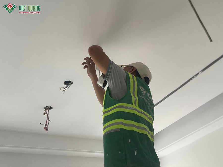 Sửa chữa nhà phố 1 trệt 2 lầu tum sân thượng