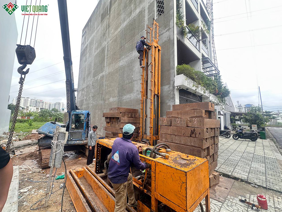 Thi công móng nhà 1 trệt 1 lửng 3 lầu sân thượng 4x28m