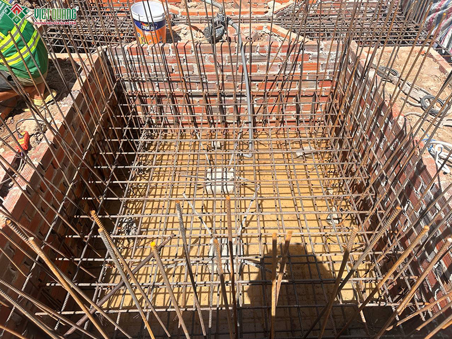 Thi công móng nhà 1 trệt 1 lửng 3 lầu sân thượng 4x28m