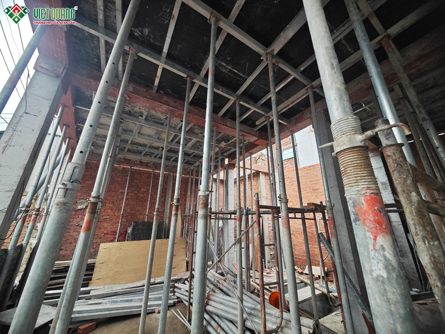 Xây dựng trọn gói nhà 4 tầng có thang máy 6x8m