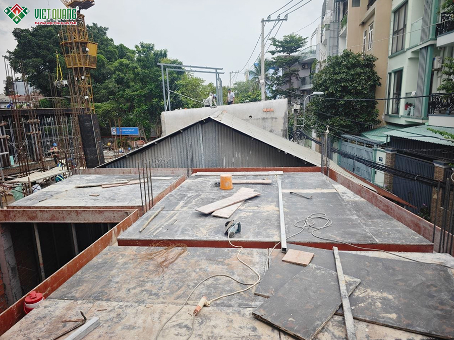 Xây dựng trọn gói nhà 4 tầng có thang máy 6x8m